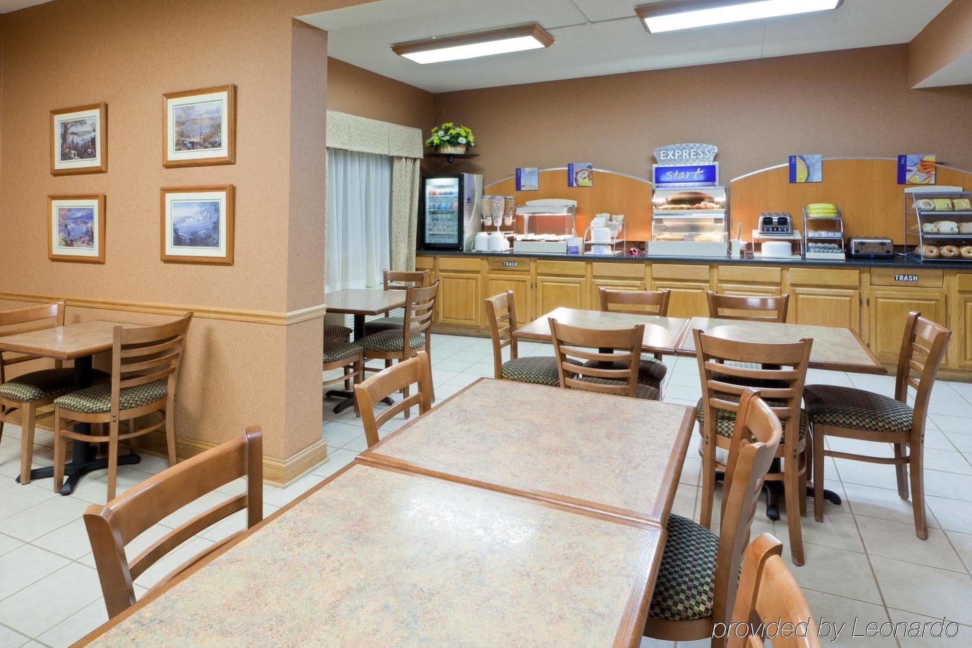 Holiday Inn Express Irwin Pa Tpk Exit 67 By Ihg Ngoại thất bức ảnh