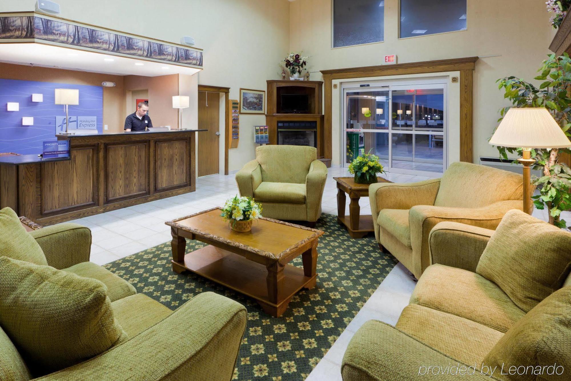Holiday Inn Express Irwin Pa Tpk Exit 67 By Ihg Ngoại thất bức ảnh