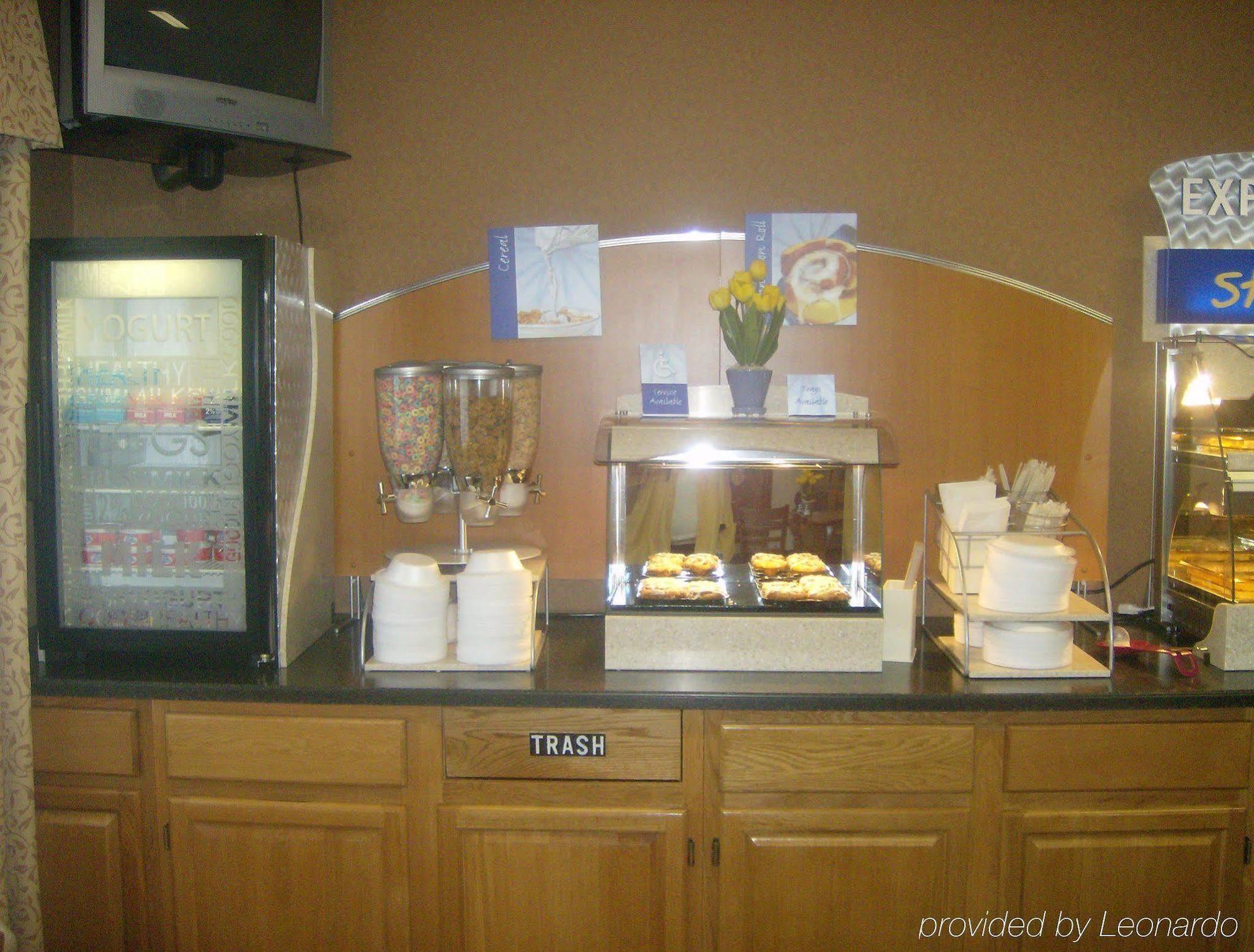 Holiday Inn Express Irwin Pa Tpk Exit 67 By Ihg Ngoại thất bức ảnh