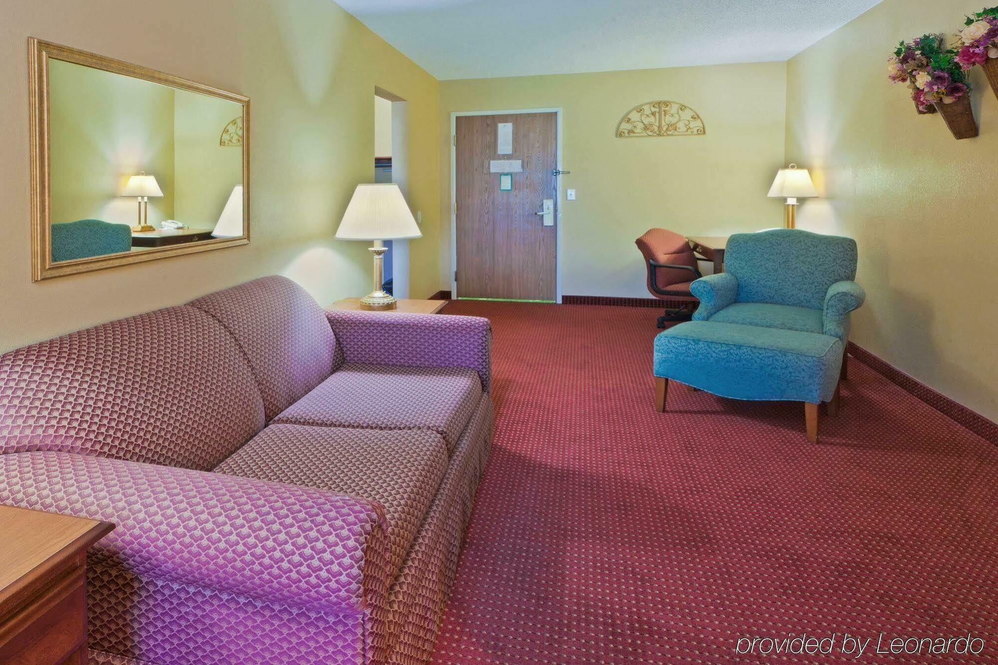 Holiday Inn Express Irwin Pa Tpk Exit 67 By Ihg Ngoại thất bức ảnh